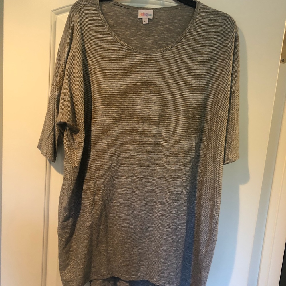 LuLaRoe Grey Tee